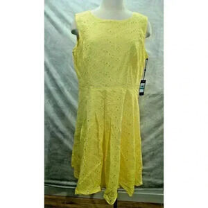 Tommy Hilfiger yellow Dress Eyelet Lace V Neckline Sleeveless Size 16 (050)
